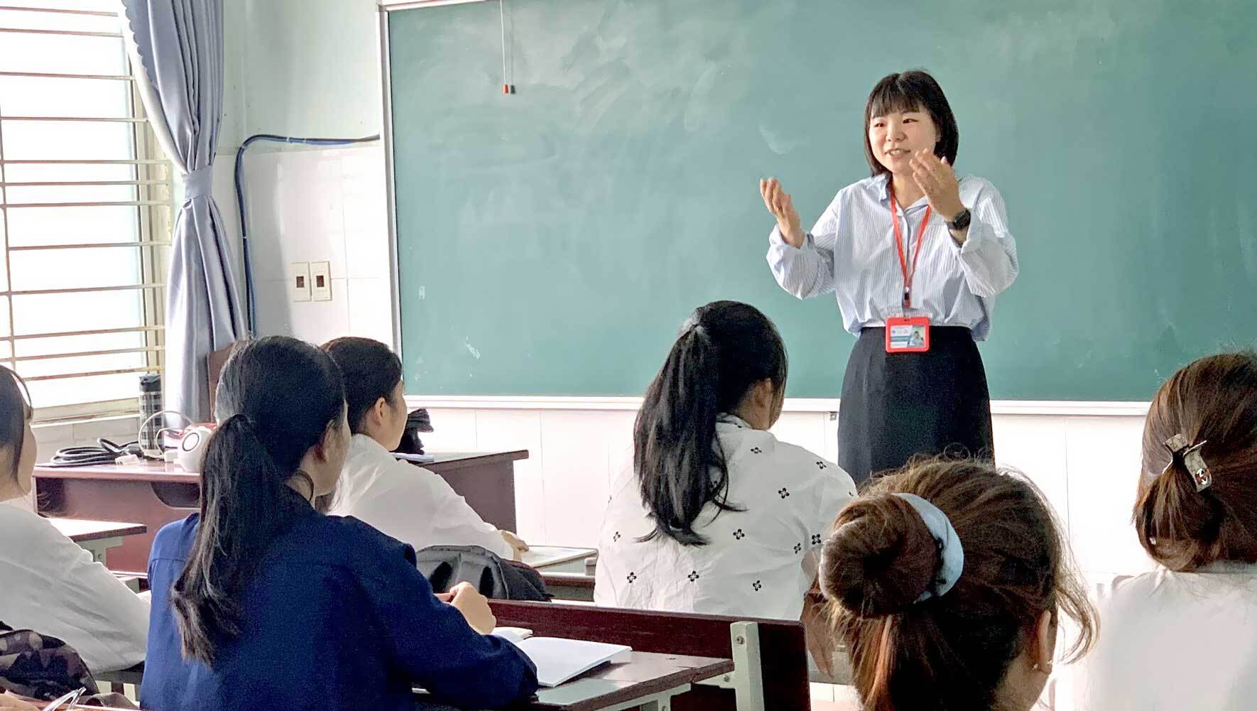 専任の日本人教師が
日本語を指導